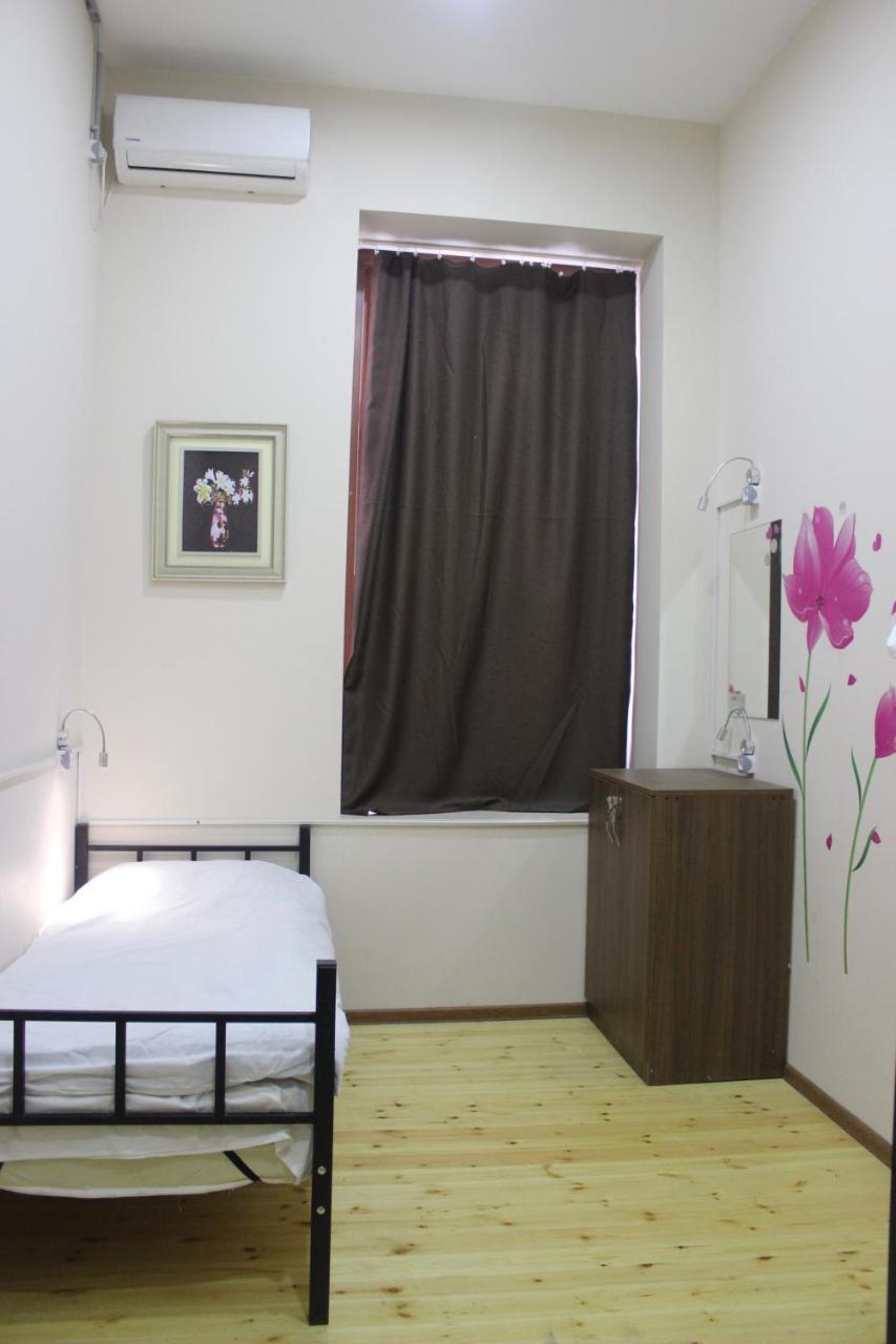 Global Hostel - Marjanishvili Tbilisi ภายนอก รูปภาพ
