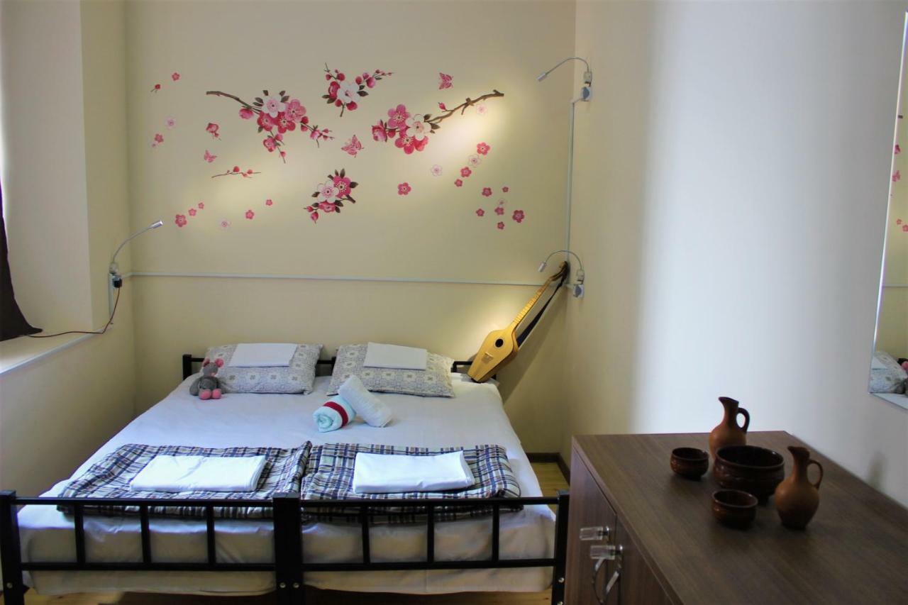 Global Hostel - Marjanishvili Tbilisi ภายนอก รูปภาพ